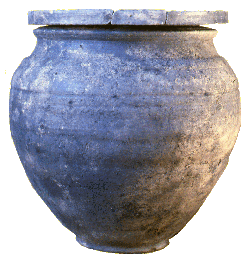 Vase fermé par un couvercle retourné
